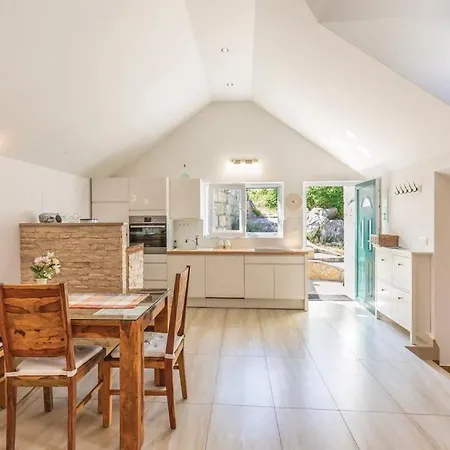 Kristina - - Topici, Private Outdoor Swimmingpool, Wifi Baška Voda