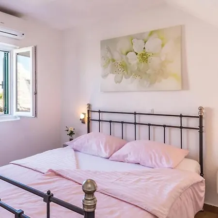 Kristina - - Topici, Private Outdoor Swimmingpool, Wifi