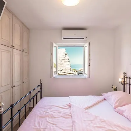 Kristina - - Topici, Private Outdoor Swimmingpool, Wifi Baška Voda