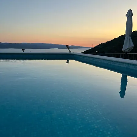 Сasa de vacaciones Kristina - - Topici, Private Outdoor Swimmingpool, Wifi Baška Voda